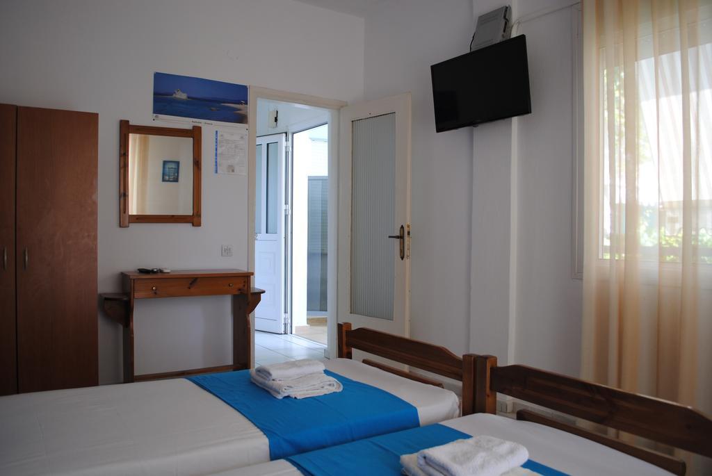 Artemis Apartments Paralia Dionysiou Exterior photo